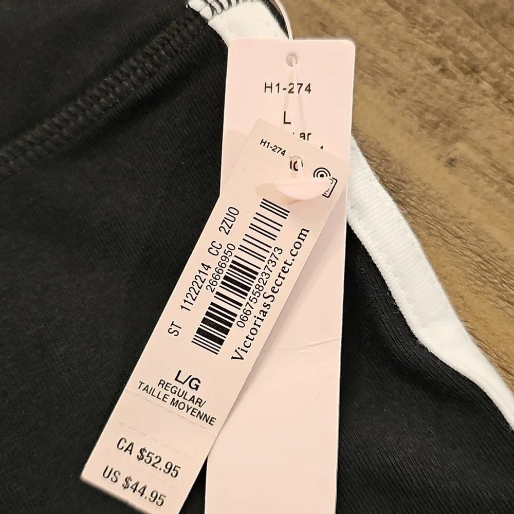 Black Leggings with White Stripe from Victoria's Secret - Picture 4 of 10